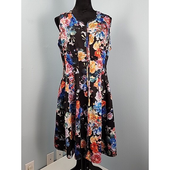 BETSEY JOHNSON Scuba Dress Fit & Flare Front Zip Sleeveless Floral Size 14 - Picture 1 of 13